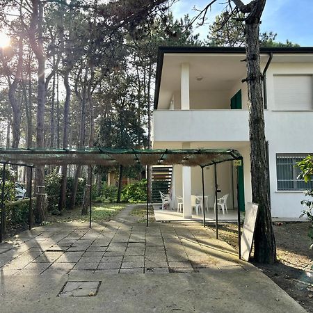 Villa Giorgio 2 Mare E Pineta Bibione Exterior foto
